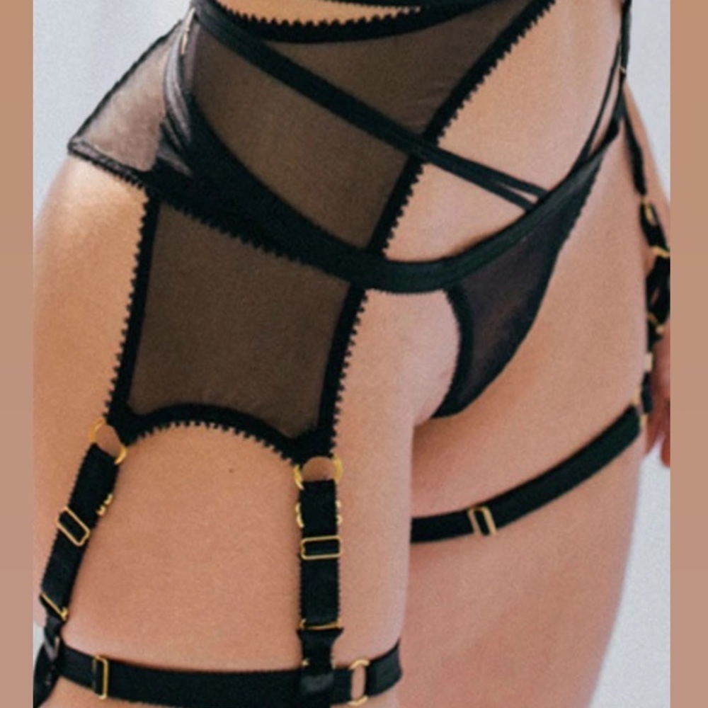 Tisja Damen myth black sheer suspender garter belt